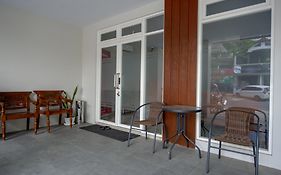 Reddoorz Near Sleman City Hall 2